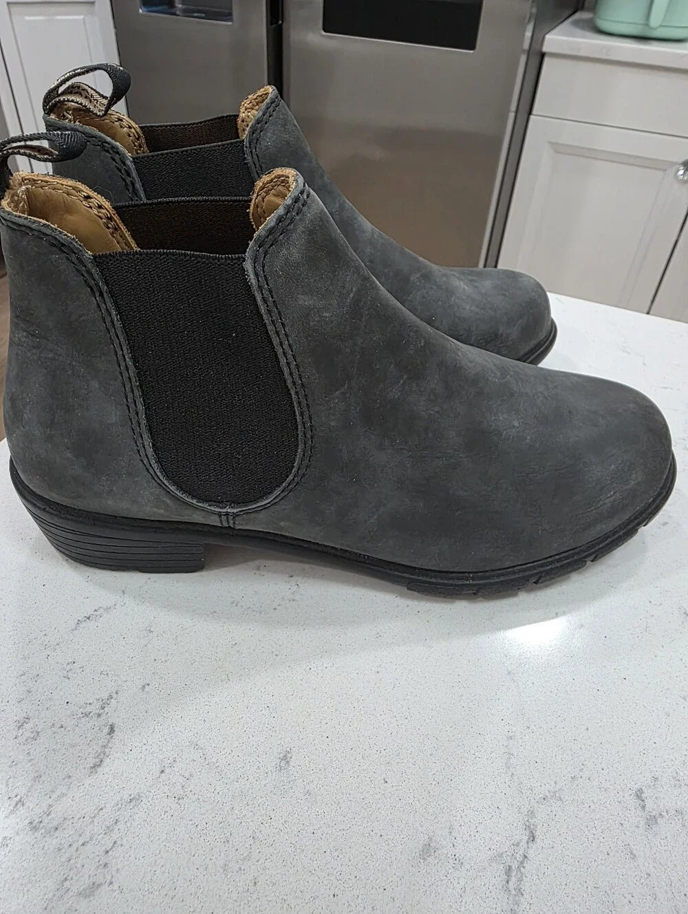 Blundstone BL 1971 Ankle Chelsea Boot Low Heel Rustic Black UK/AU 4 Women's 7US